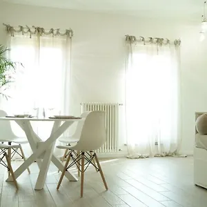 Apartament Casa Sisu -, Bergamo